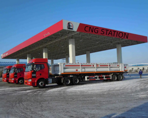 Stanice stlačen&eacute;ho zemn&iacute;ho plynu 60 stop CNG vybaven&aacute; n&iacute;zkoteplotn&iacute;m ponorn&yacute;m čerpadlem a vysokotlak&yacute;m z&aacute;sobn&iacute;kem plynu