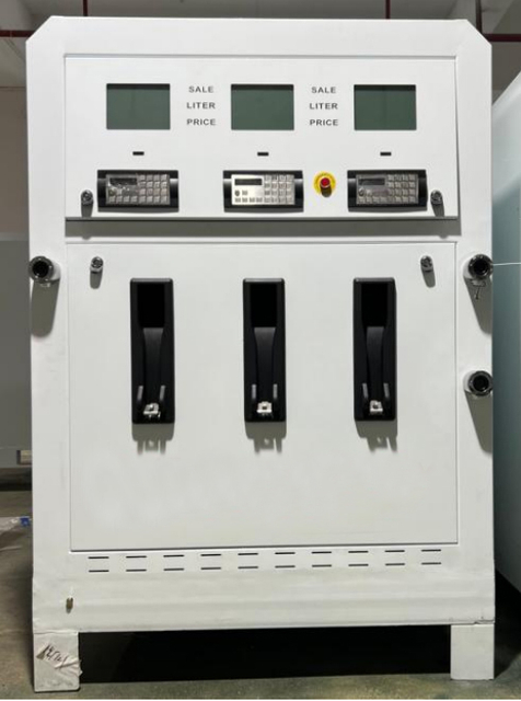 Mobil Mini Intelligent Gassdispenser B&aelig;rbar bensinstasjon 6000L tre munnstykker til salgs